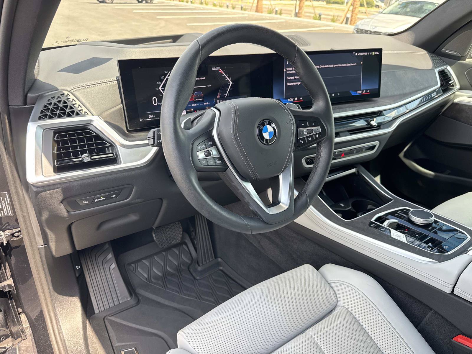 Used 2025 BMW X5 xDrive40i w/ Premium Package AWD/4WD image 23