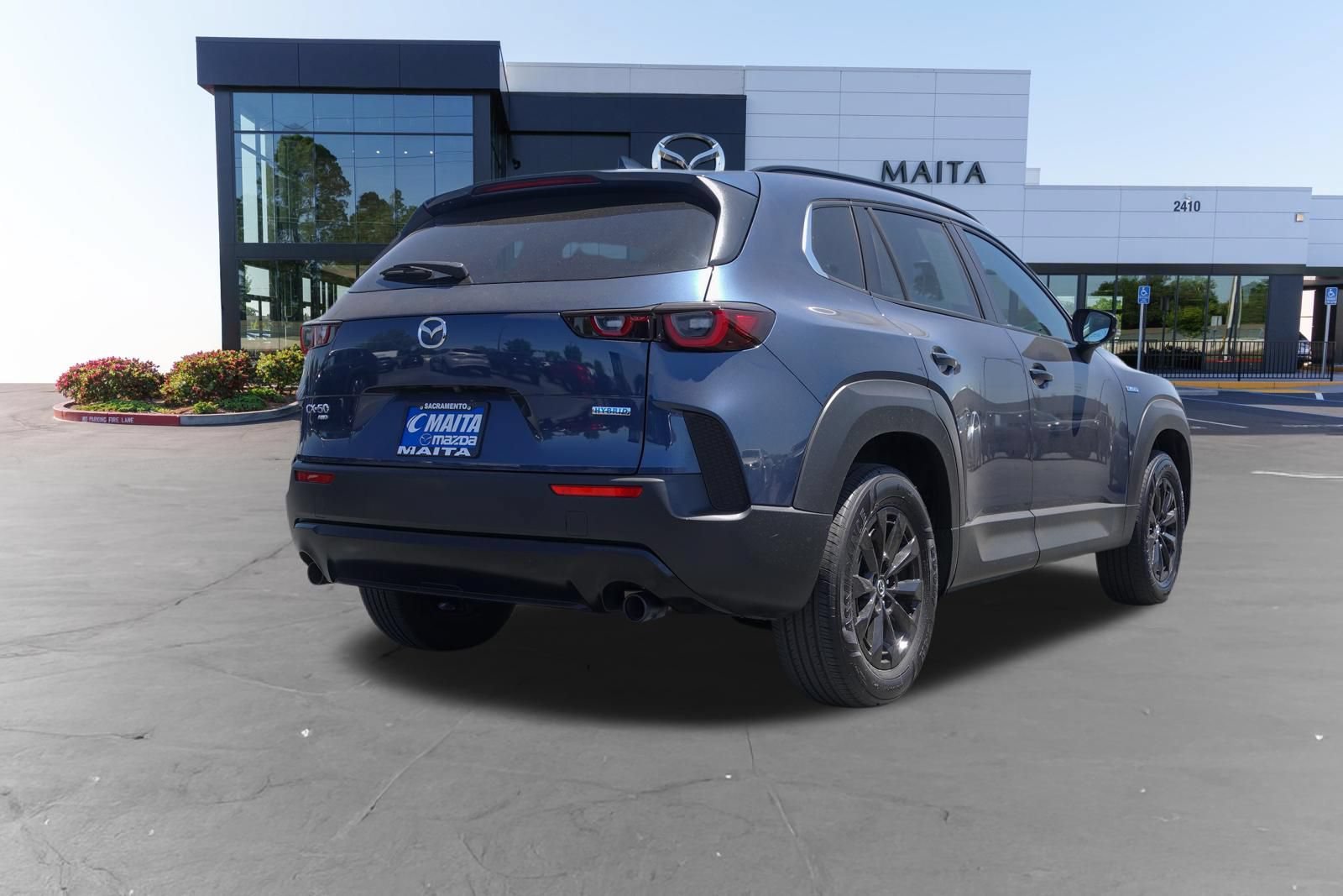 Certified 2025 MAZDA CX-50 AWD 2.5 Hybrid w/ Premium Pkg image 4