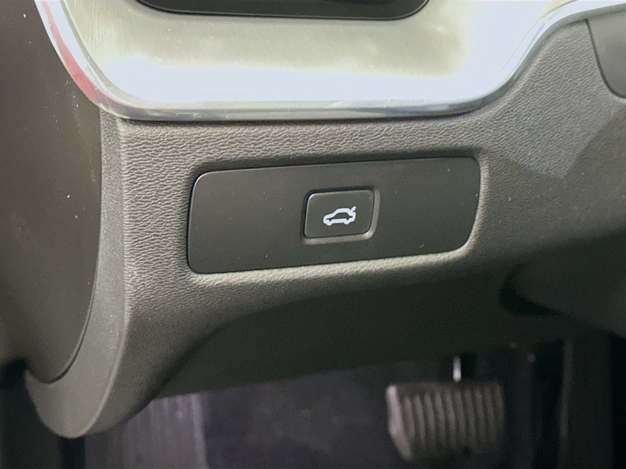 Used 2023 Volvo XC60 B5 Core image 17