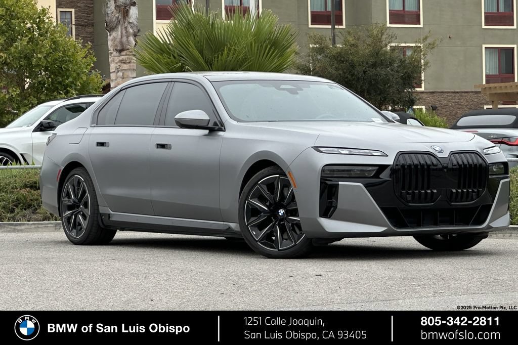 Used 2023 BMW i7 xDrive60 AWD/4WD image 1