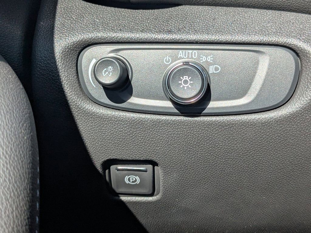 New 2024 Chevrolet Blazer LT w/ Driver Confidence Package image 40