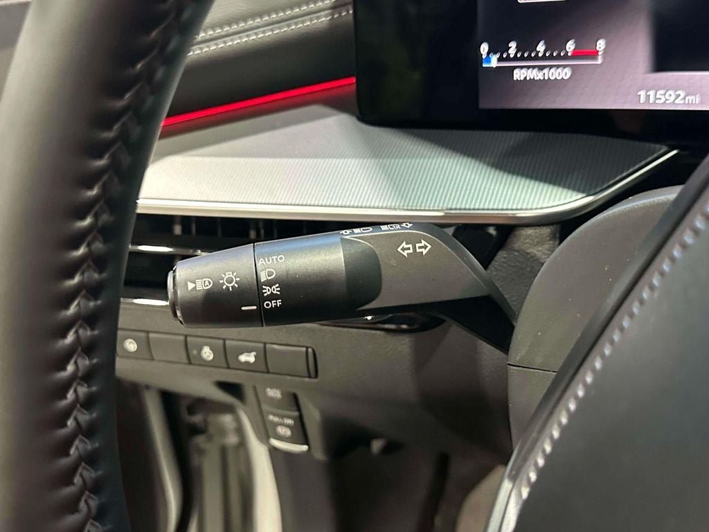 Used 2025 Nissan Murano SL AWD/4WD image 25