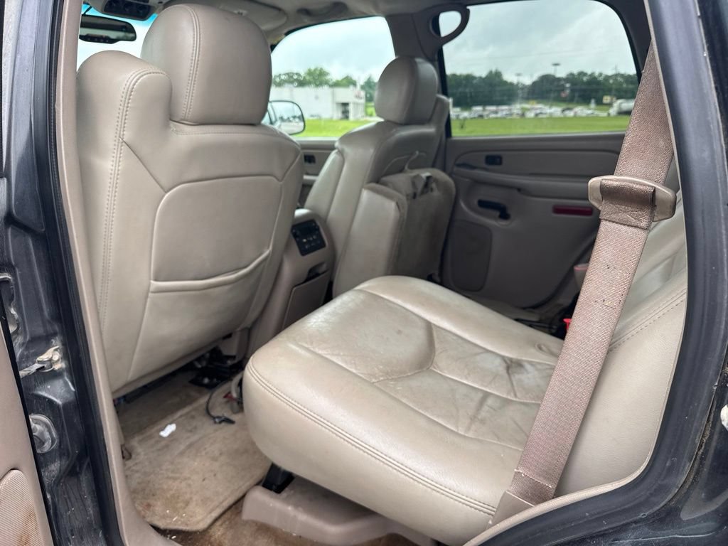 Used 2006 GMC Yukon SLT w/ SLT Preferred Equipment Group AWD/4WD image 12