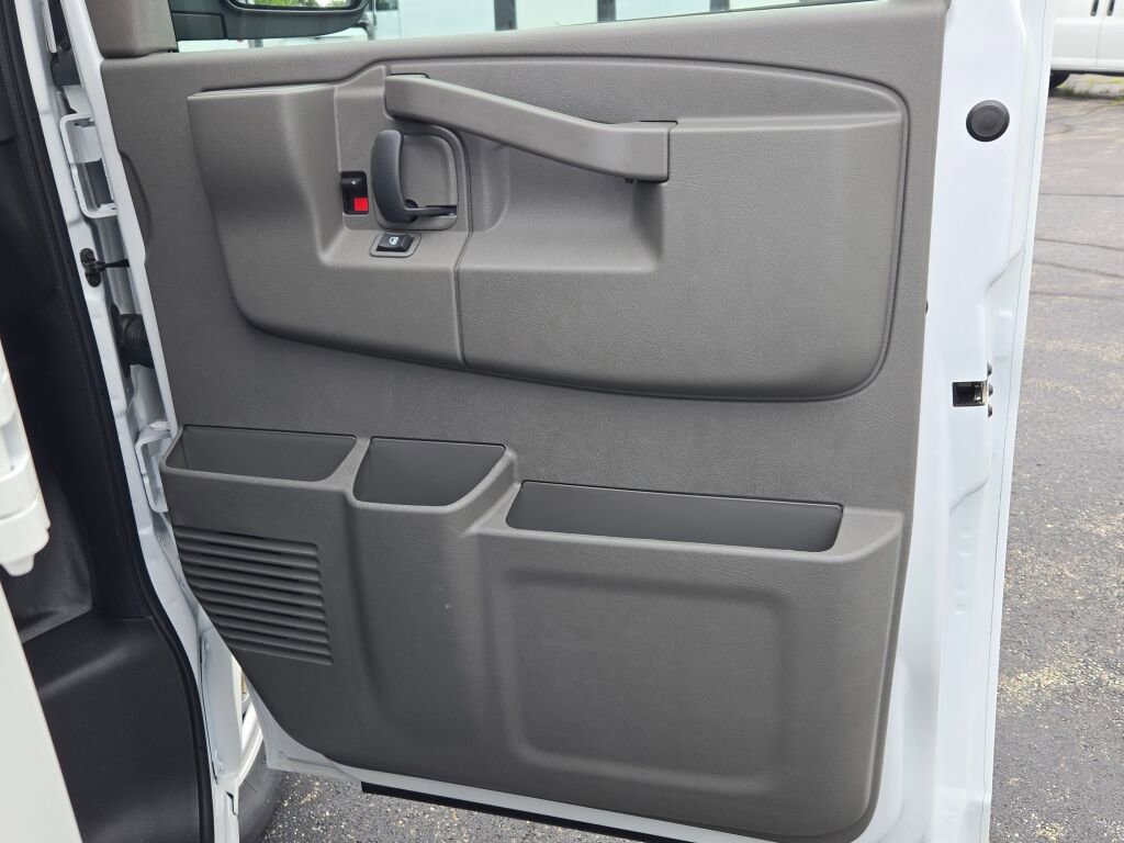 New 2025 Chevrolet Express 2500 w/ Driver Convenience Package image 8