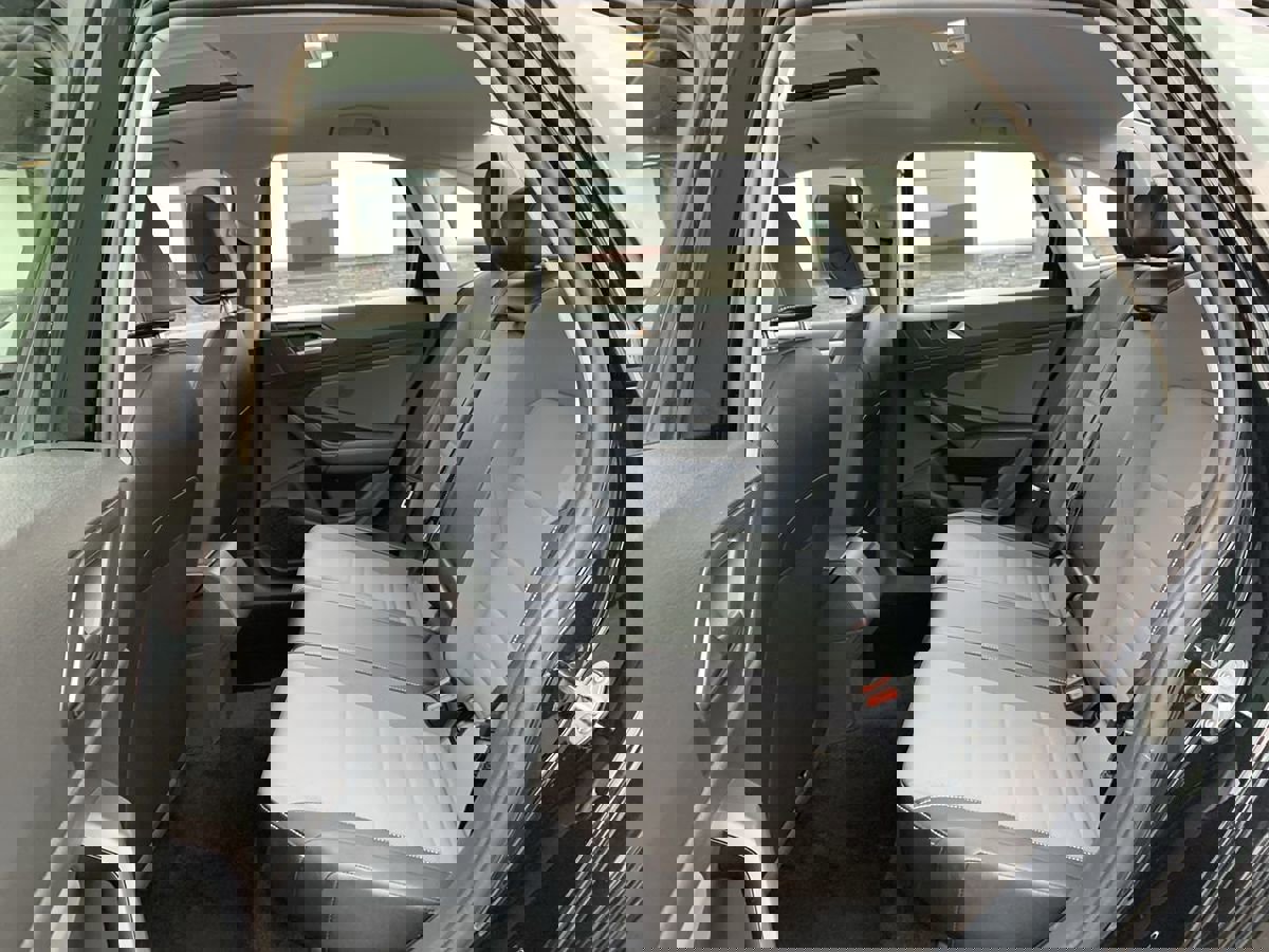 Used 2025 Volkswagen Jetta SE image 26