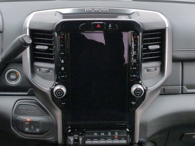 New 2026 RAM 4500 4x4 Crew Cab DRW w/ Laramie Trim Package image 17