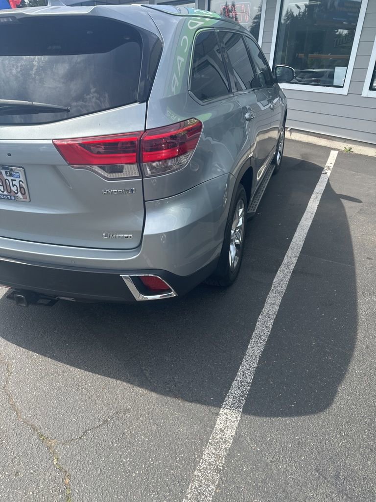 Used 2017 Toyota Highlander Limited AWD/4WD image 9