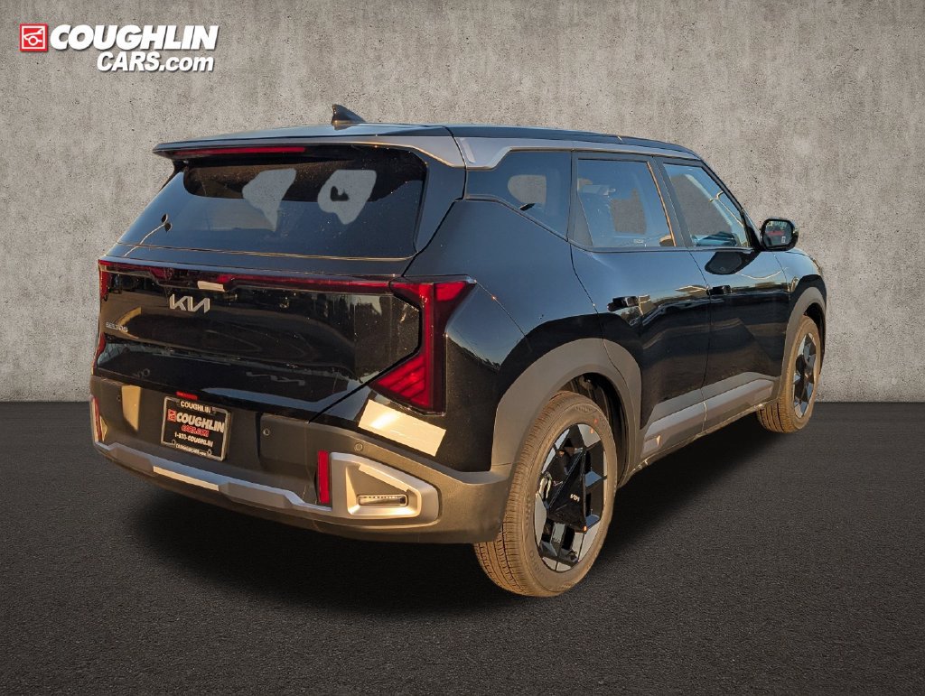 New 2027 Kia Seltos S FWD image 7