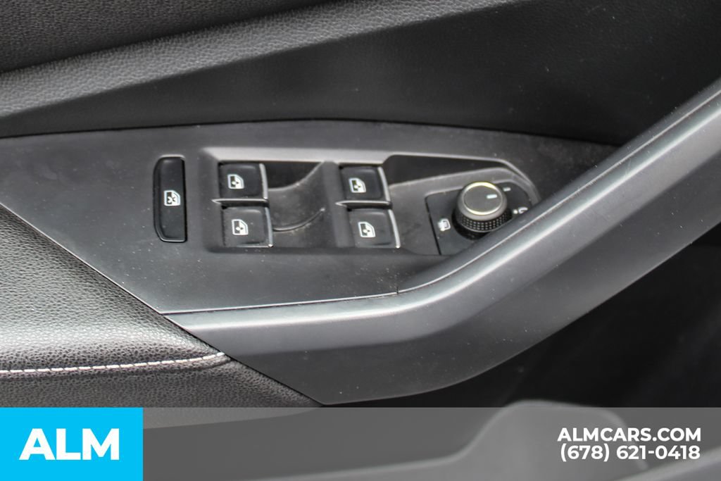 Used 2025 Volkswagen Jetta Sport FWD image 33