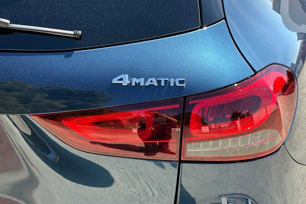 Certified 2023 Mercedes-Benz GLA 250 4MATIC w/ Parking Assistance Package image 39