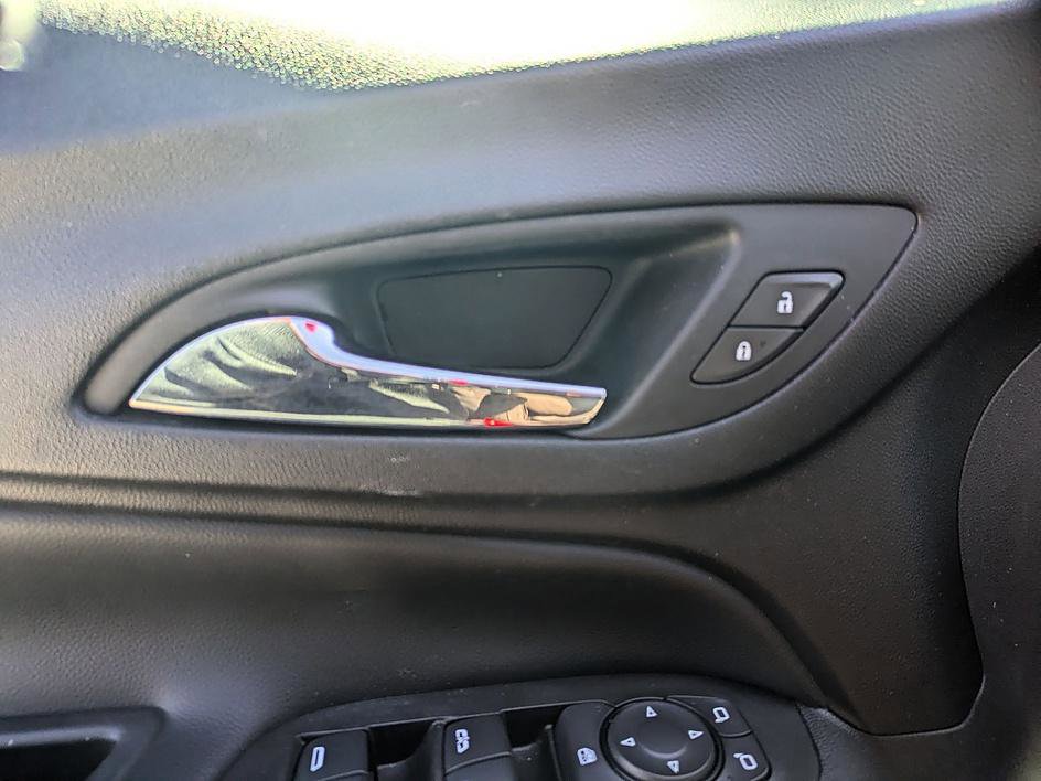 Used 2020 Chevrolet Equinox LT image 15