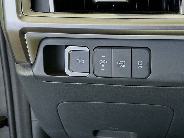 Used 2025 Hyundai Santa Fe SEL FWD image 11