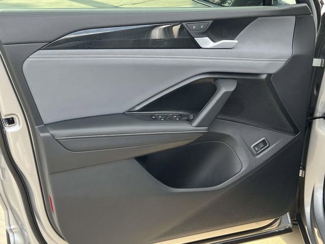 New 2026 Volkswagen Tiguan SE FWD image 9