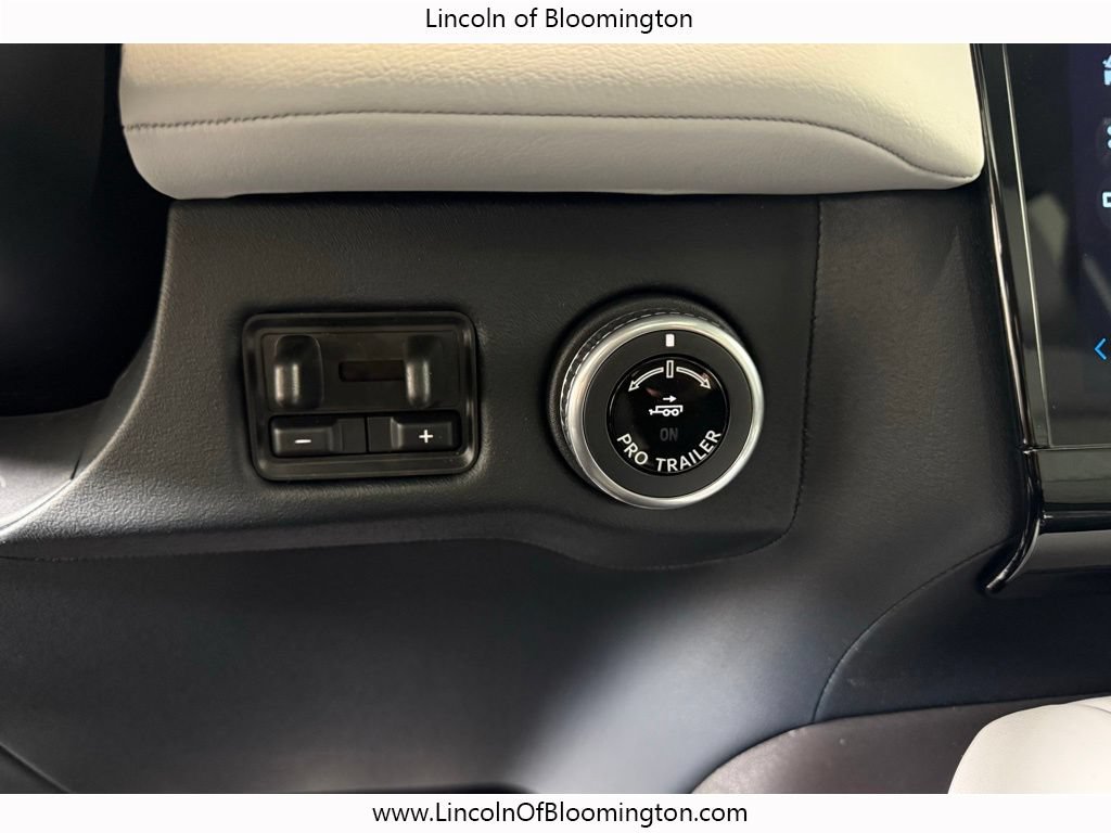 New 2025 Lincoln Navigator L Black Label AWD/4WD image 36