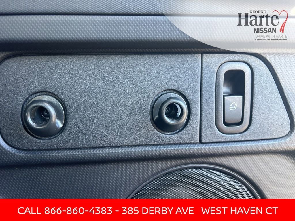 Used 2025 Subaru Forester Limited image 29