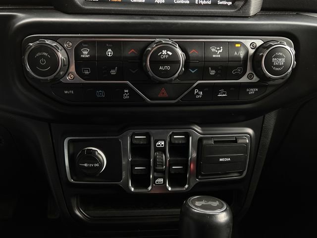 Used 2022 Jeep Wrangler Unlimited Sahara image 20