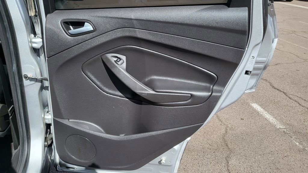 Used 2015 Ford Escape SE image 18