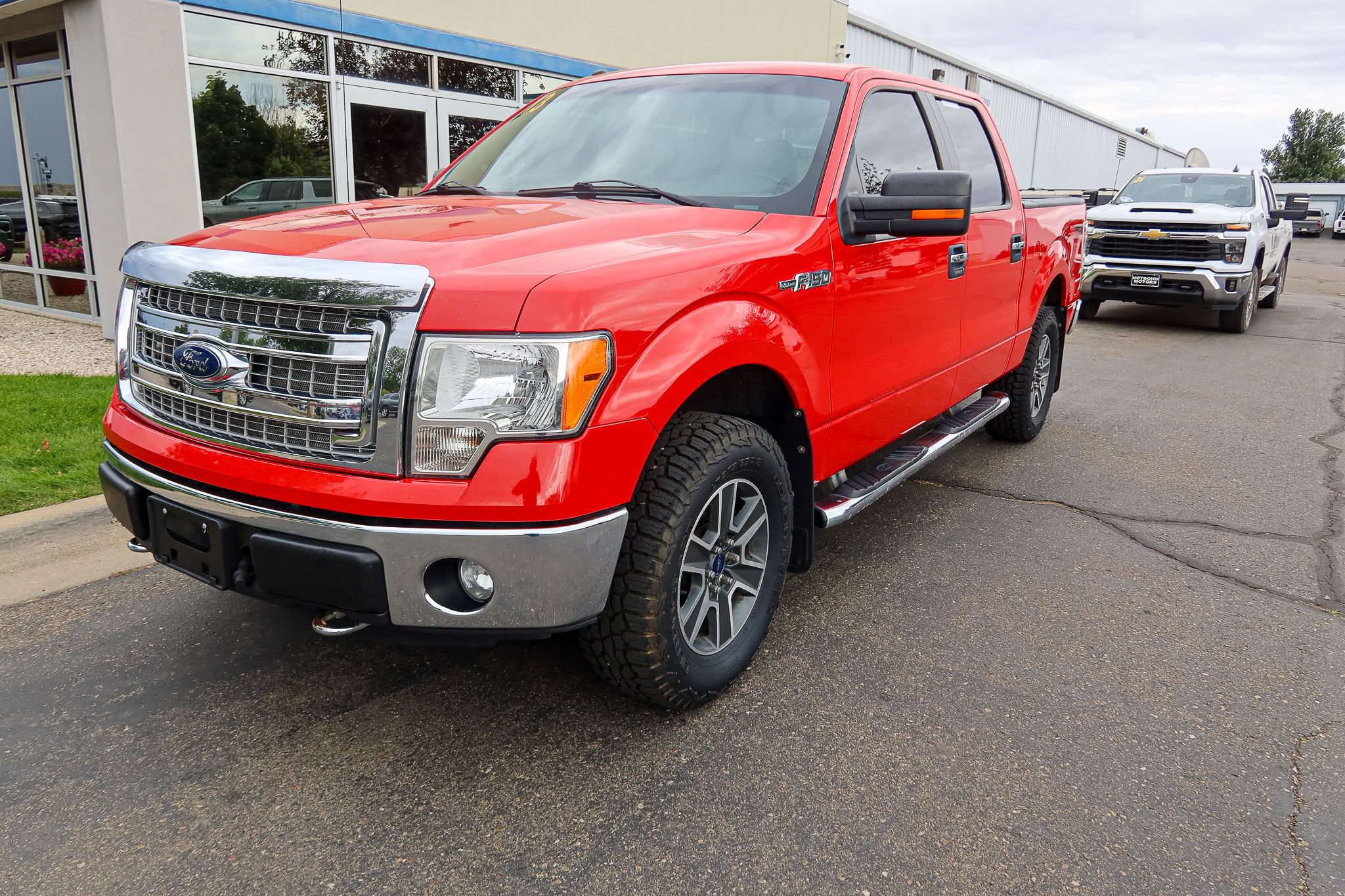 Used 2013 Ford F150 XLT w/ Luxury Equipment Group AWD/4WD image 3