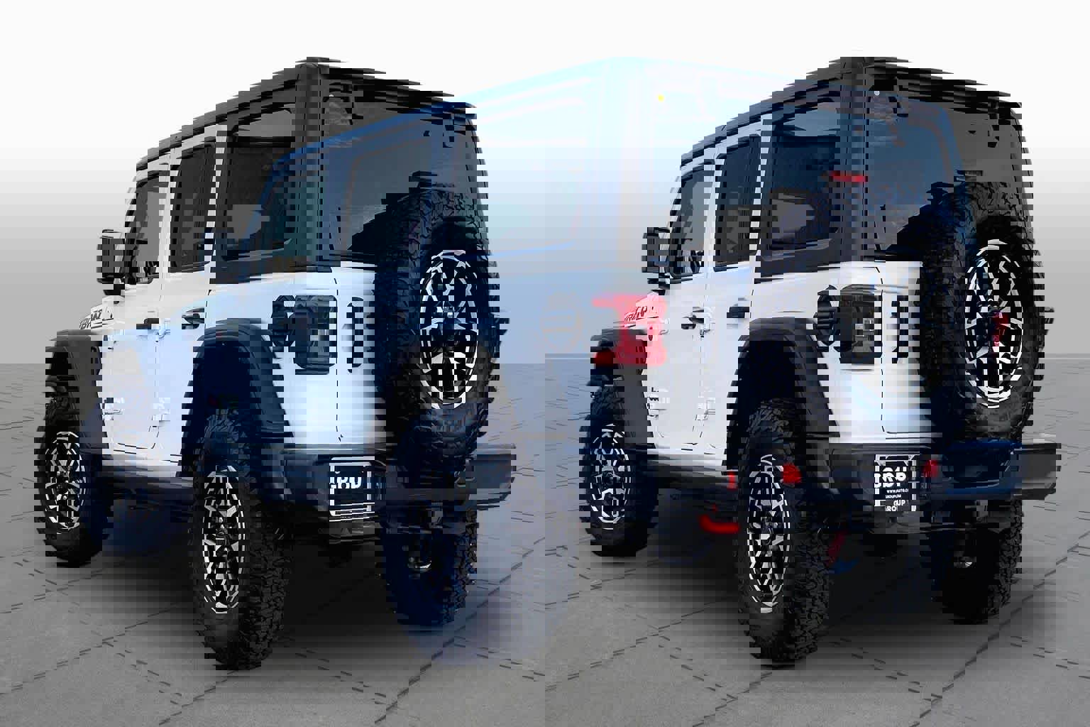 Used 2024 Jeep Wrangler Unlimited Rubicon w/ Technology Group AWD/4WD image 11