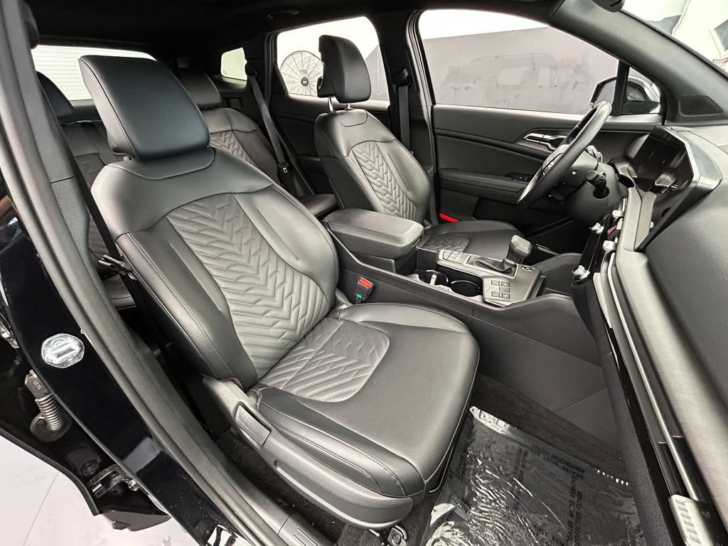 Used 2026 Kia Sportage X-Line w/ X-Line Premium Package AWD/4WD image 48