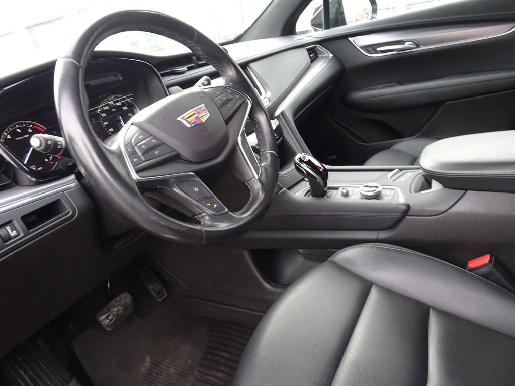 Certified 2023 Cadillac XT5 Luxury w/ LPO, Floor Liner Package image 8