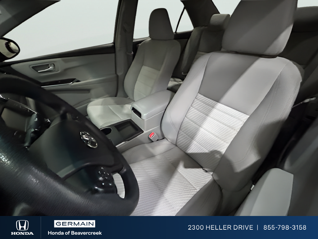 Used 2016 Toyota Camry LE FWD image 23