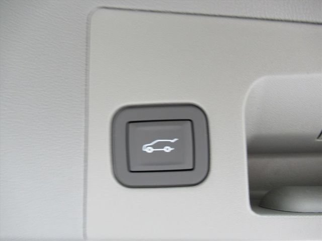 New 2026 Cadillac XT5 Premium Luxury w/ Driver Assist Package FWD image 32