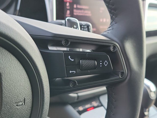 Certified 2026 Porsche Macan Turbo AWD/4WD image 31