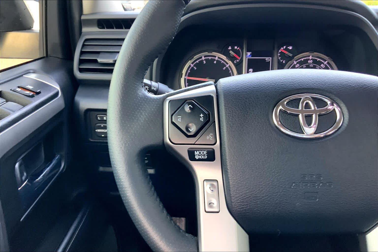 Used 2024 Toyota 4Runner TRD Sport AWD/4WD image 23