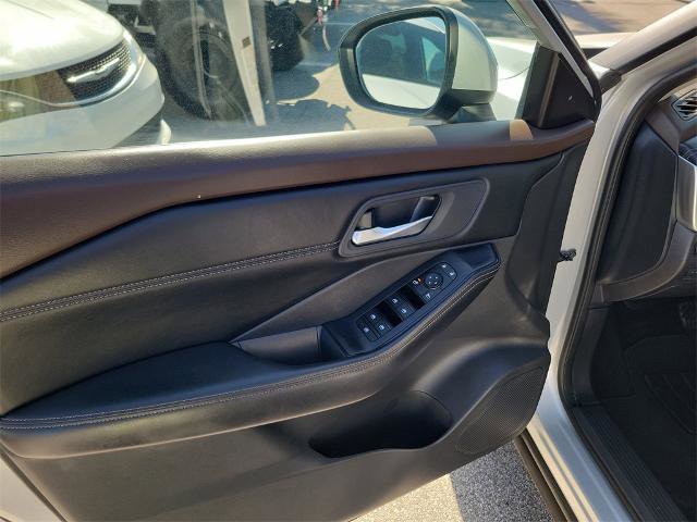 Certified 2023 Nissan Rogue SV w/ SV Premium B Package image 24