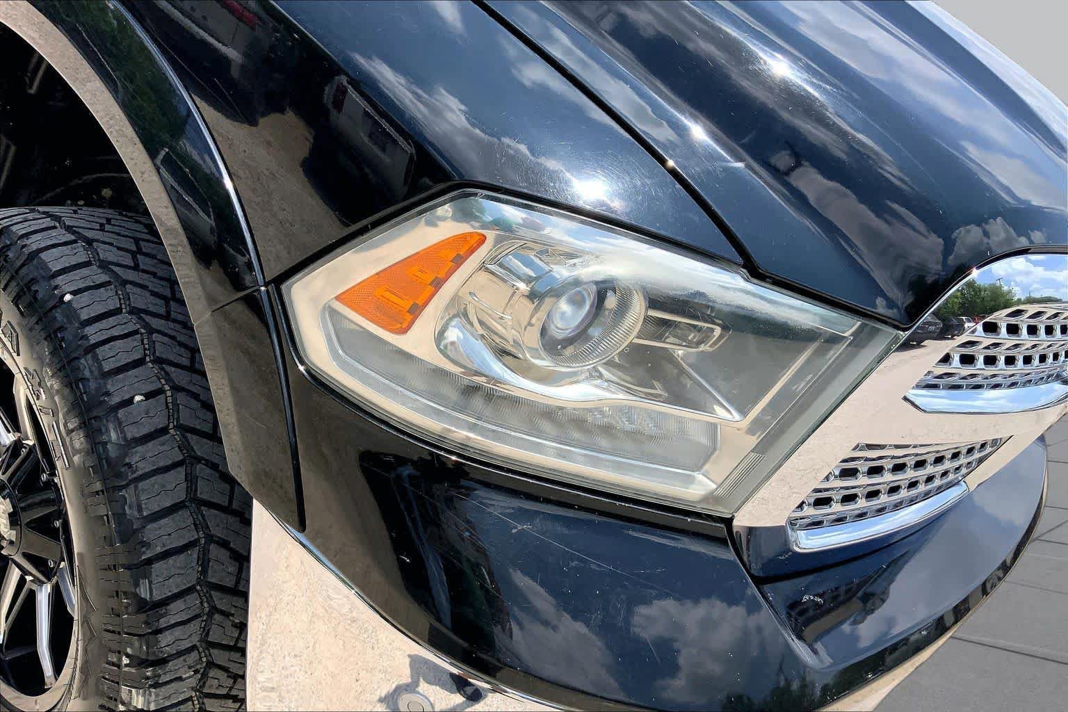 Used 2015 RAM 1500 Laramie w/ Convenience Group AWD/4WD image 26