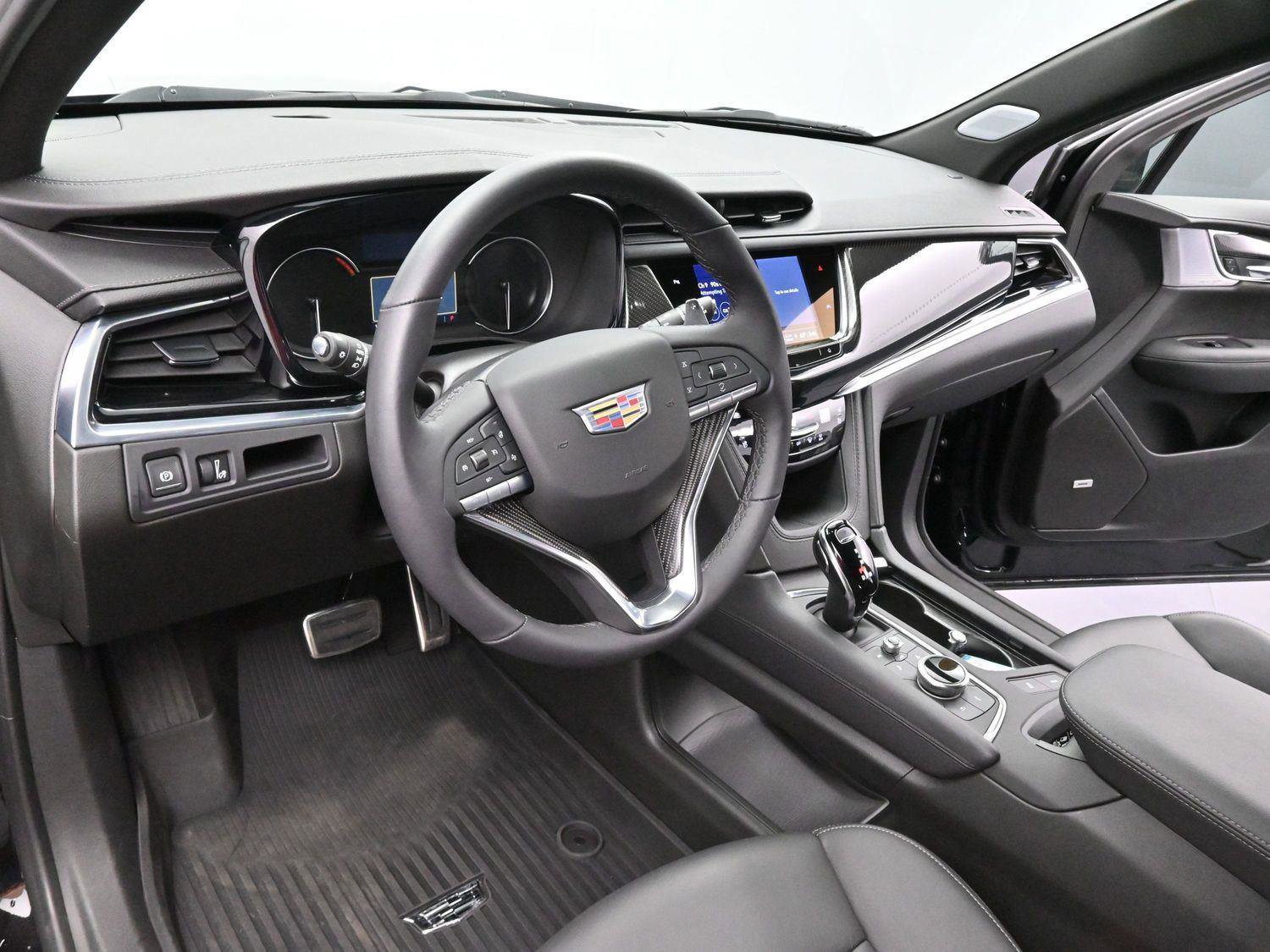 Certified 2025 Cadillac XT6 Sport w/ LPO, Floor Liner Package image 19