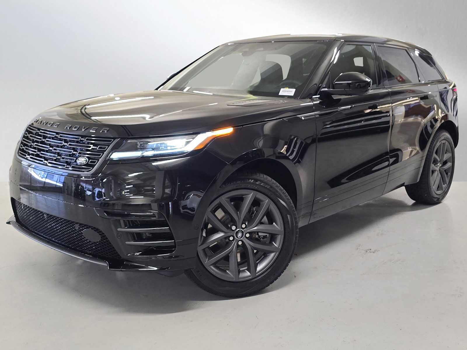 New 2026 Land Rover Range Rover Velar Dynamic SE image 3