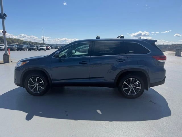 Used 2019 Toyota Highlander XLE image 6