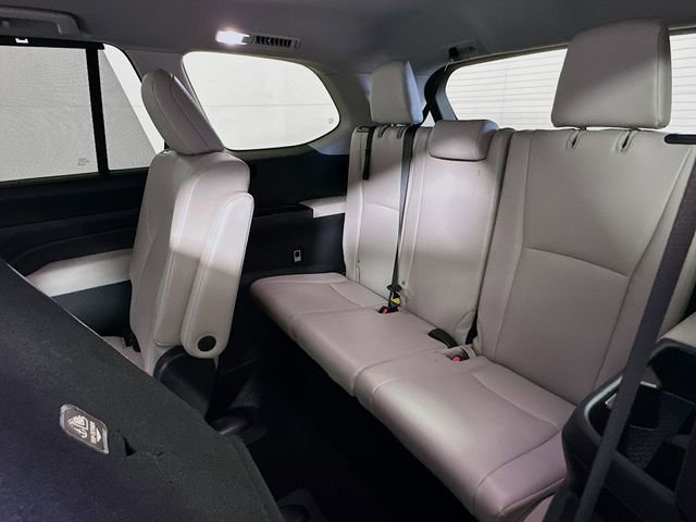 Certified 2025 Toyota Grand Highlander FWD image 28