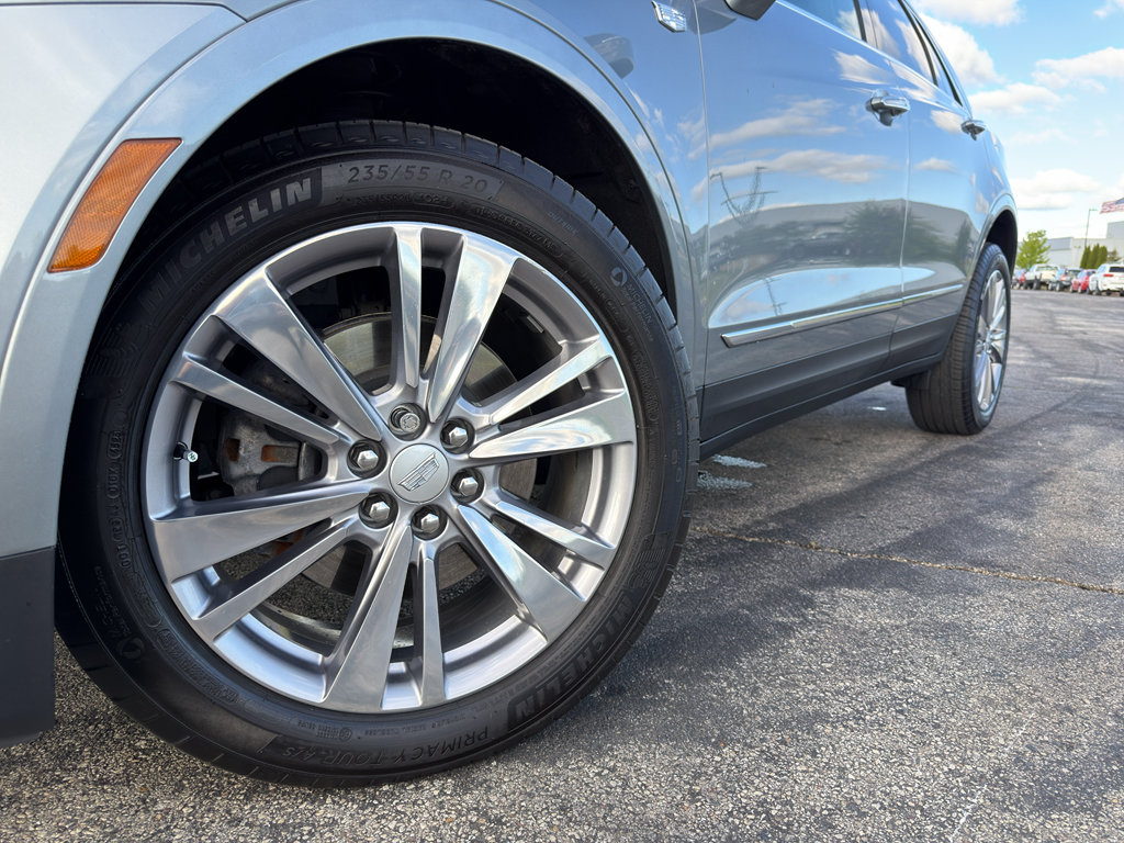 Used 2024 Cadillac XT5 Premium Luxury w/ LPO, Floor Liner Package AWD/4WD image 9