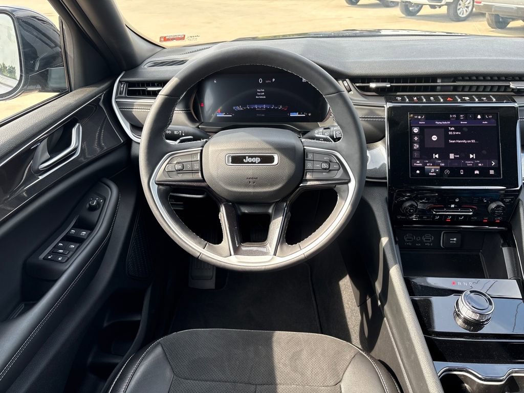 Used 2023 Jeep Grand Cherokee Altitude image 18