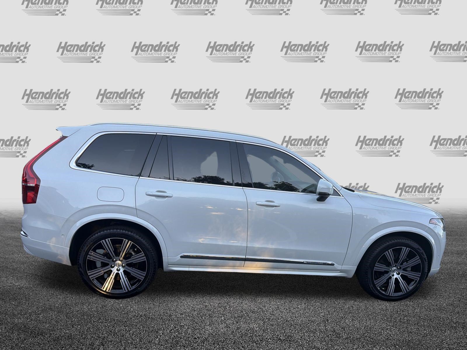 Certified 2024 Volvo XC90 T8 Plus w/ Protection Package Premier AWD/4WD image 11