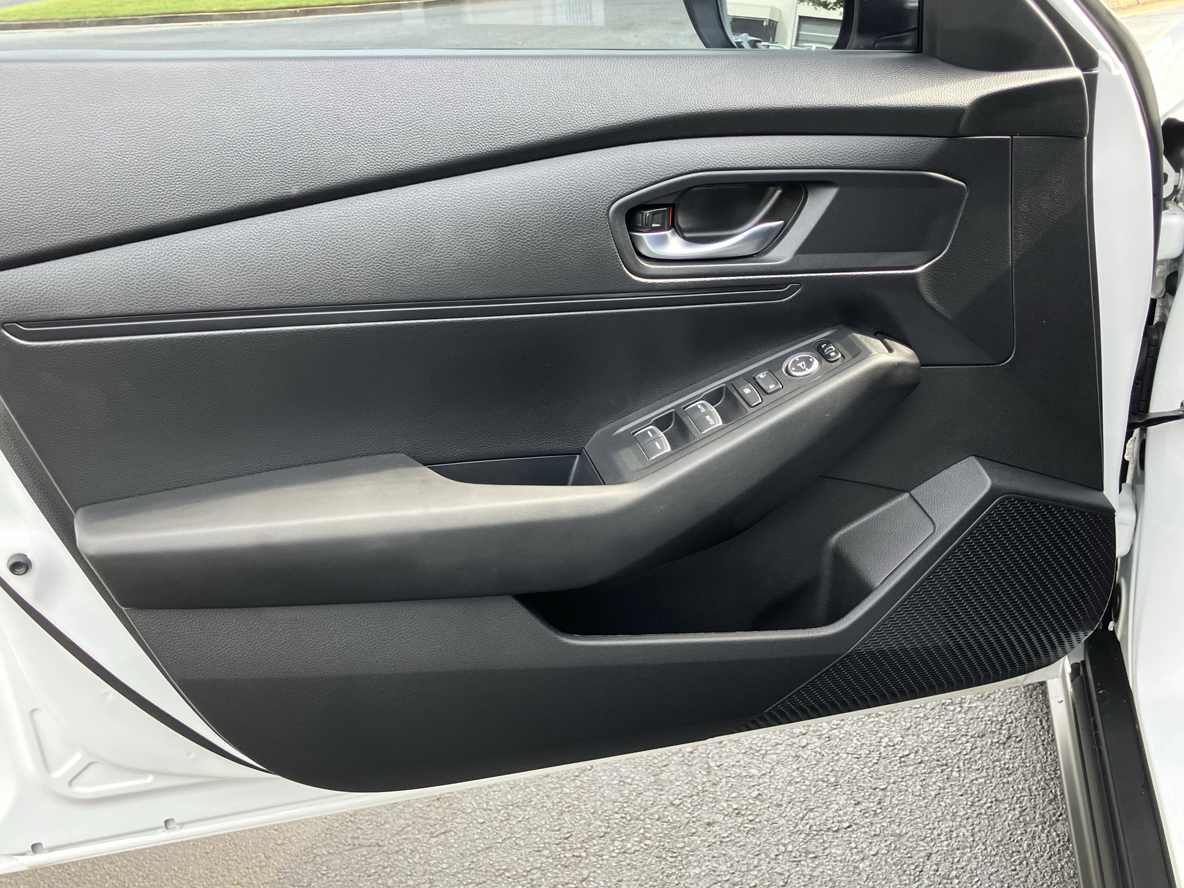 Used 2025 Honda Accord LX image 14