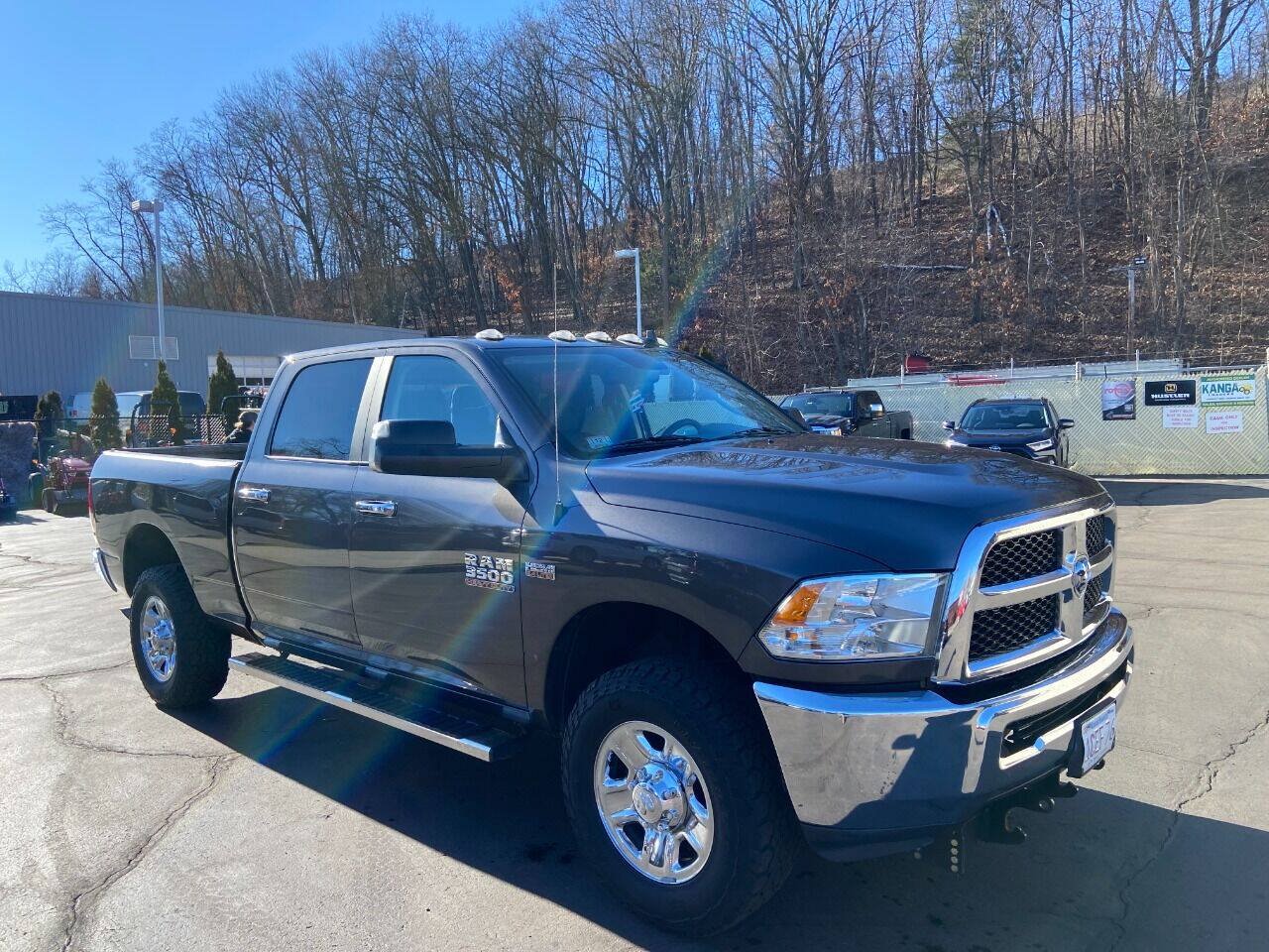 Used 2018 RAM 3500 SLT w/ Snow Chief Group AWD/4WD image 1