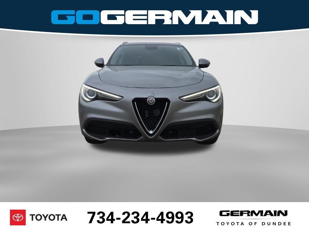 Used 2018 Alfa Romeo Stelvio Ti AWD/4WD image 2