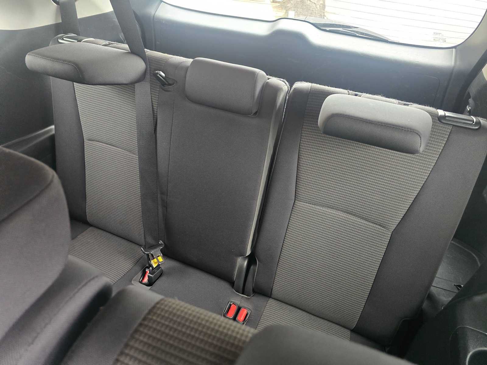 Used 2023 Toyota Highlander LE FWD image 20