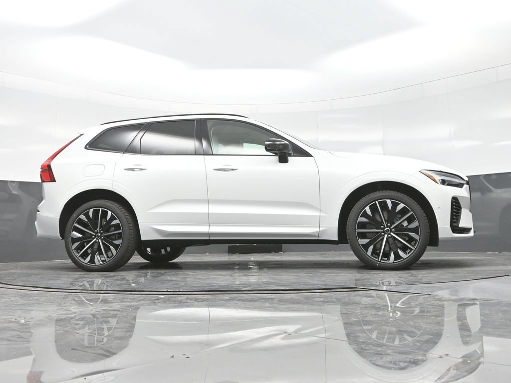 New 2026 Volvo XC60 T8 Ultra w/ Climate Package PRO AWD/4WD image 44