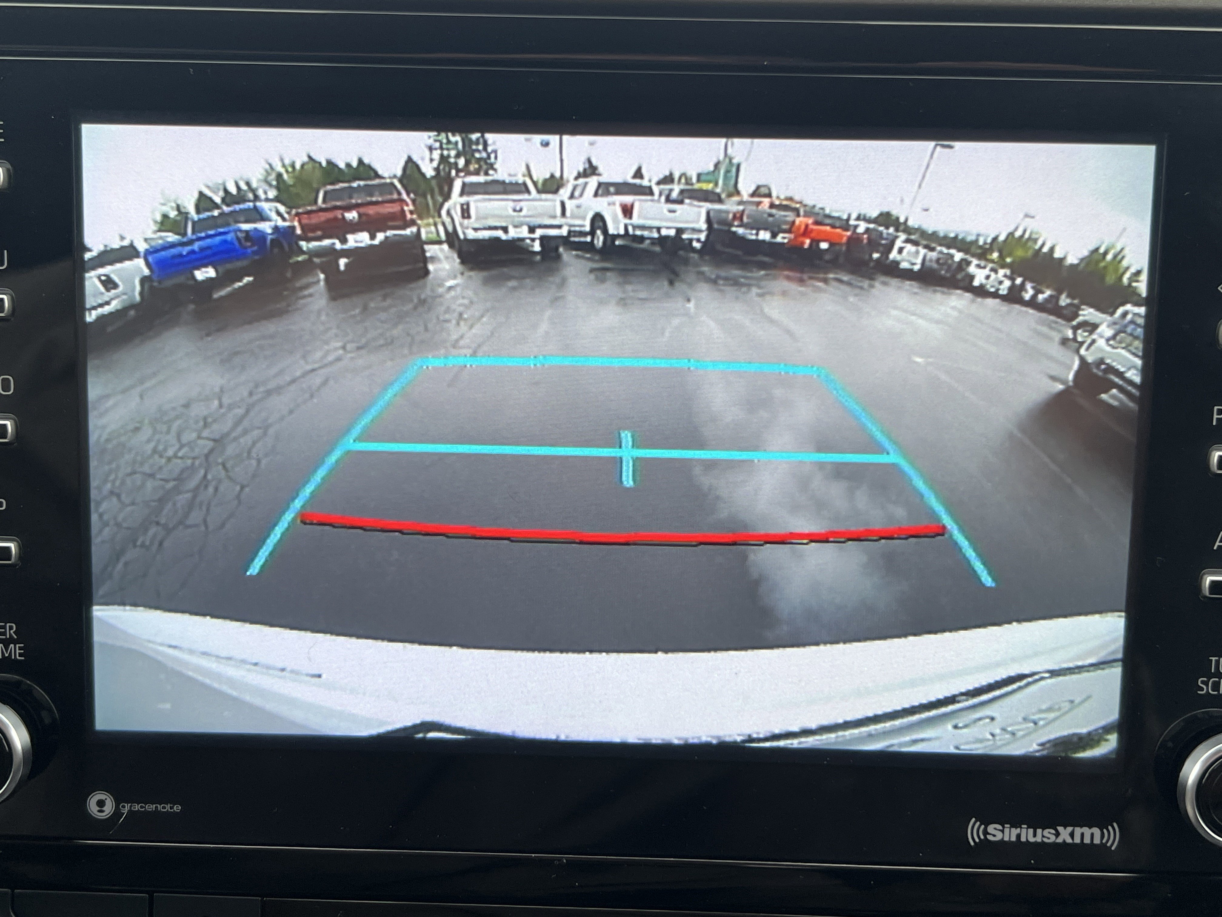 Used 2022 Toyota Highlander L image 11