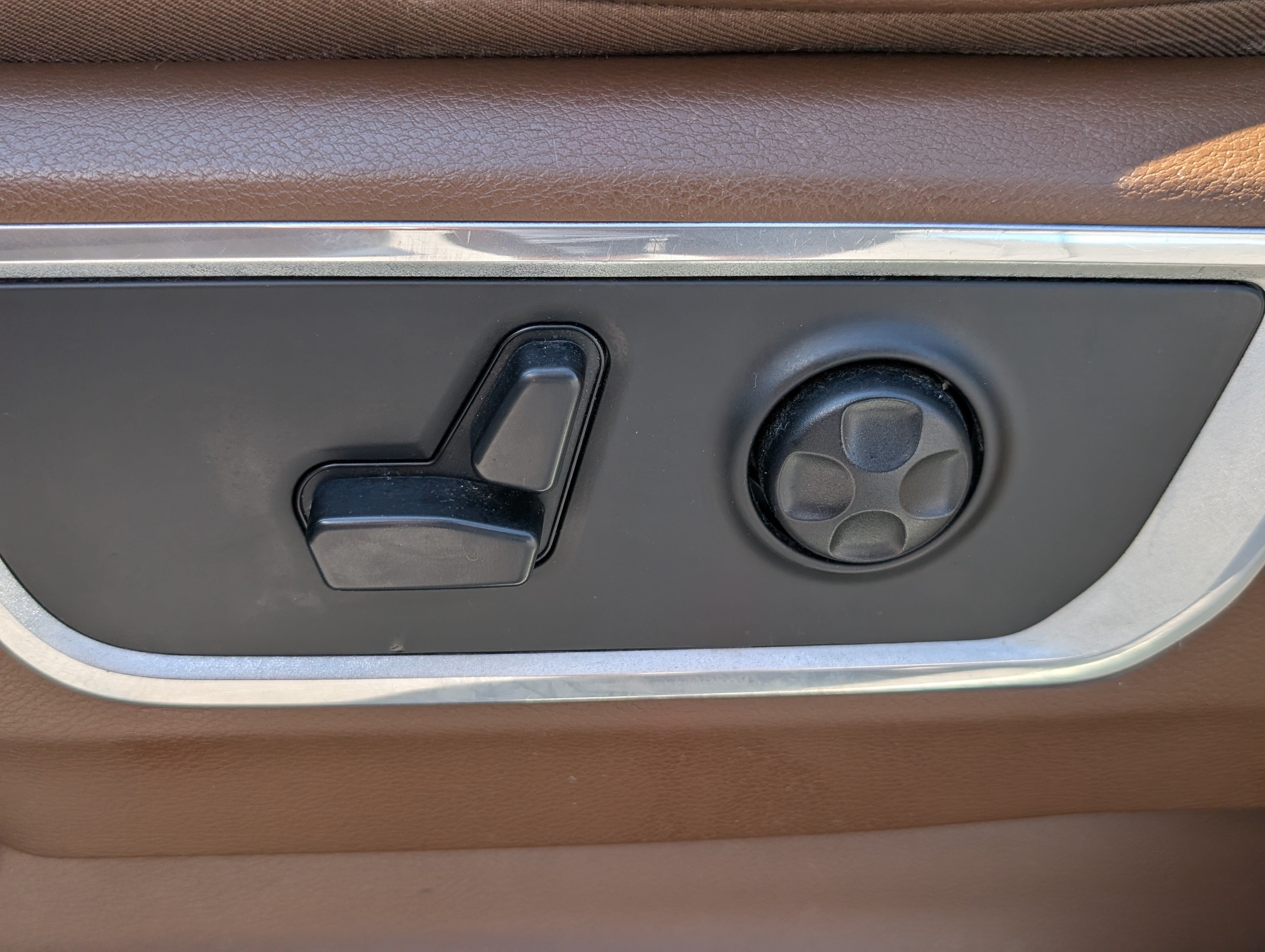 Used 2020 RAM 1500 Laramie AWD/4WD image 22