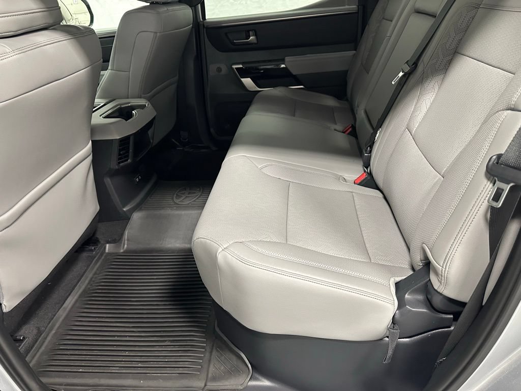 Used 2025 Toyota Tundra Limited AWD/4WD image 44