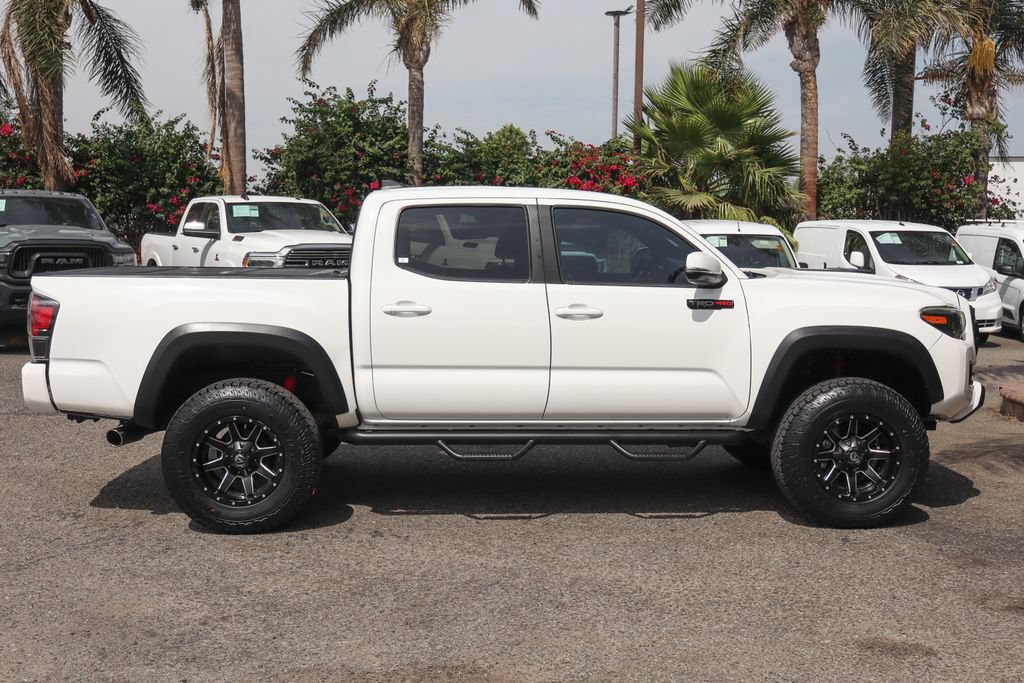 Used 2017 Toyota Tacoma TRD Pro AWD/4WD image 10