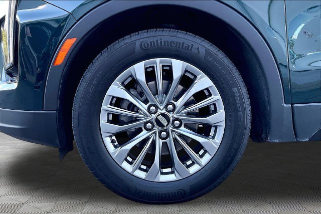 Certified 2024 Cadillac XT4 Premium Luxury FWD image 21
