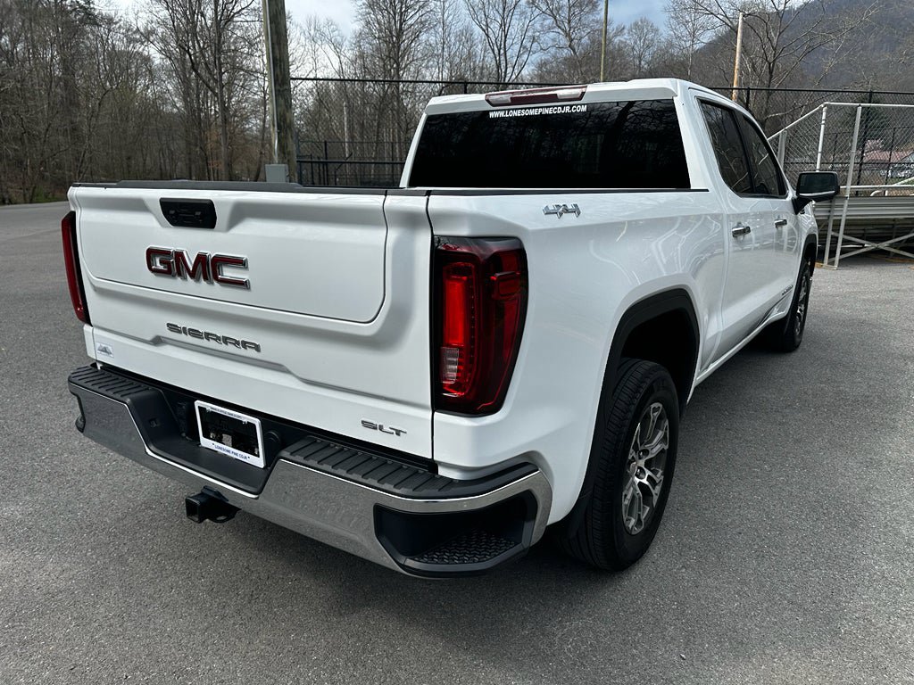Used 2025 GMC Sierra 1500 SLT AWD/4WD image 3