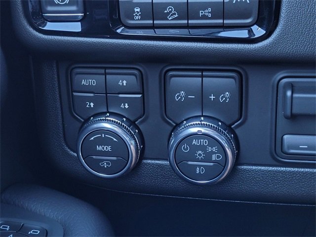 Used 2026 GMC Yukon XL Denali w/ Denali Reserve Package image 17